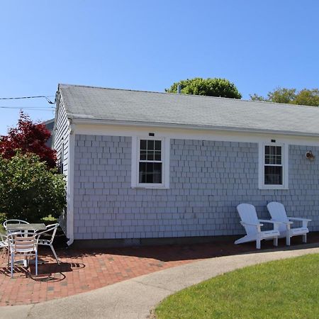 Seaside Serenity, Just A Block /0.1 Mile Away From The Beach Yarmouth Bagian luar foto