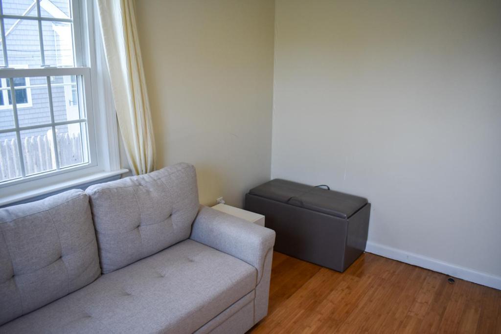 Seaside Serenity, Just A Block /0.1 Mile Away From The Beach Yarmouth Bagian luar foto