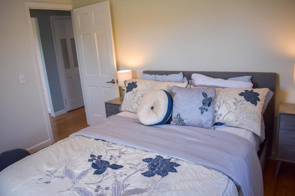 Seaside Serenity, Just A Block /0.1 Mile Away From The Beach Yarmouth Bagian luar foto