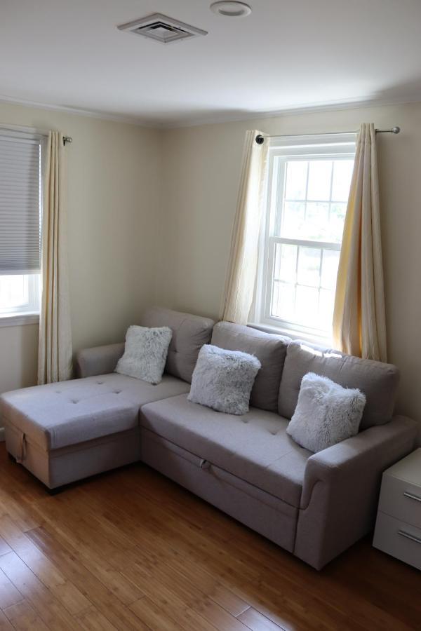 Seaside Serenity, Just A Block /0.1 Mile Away From The Beach Yarmouth Bagian luar foto