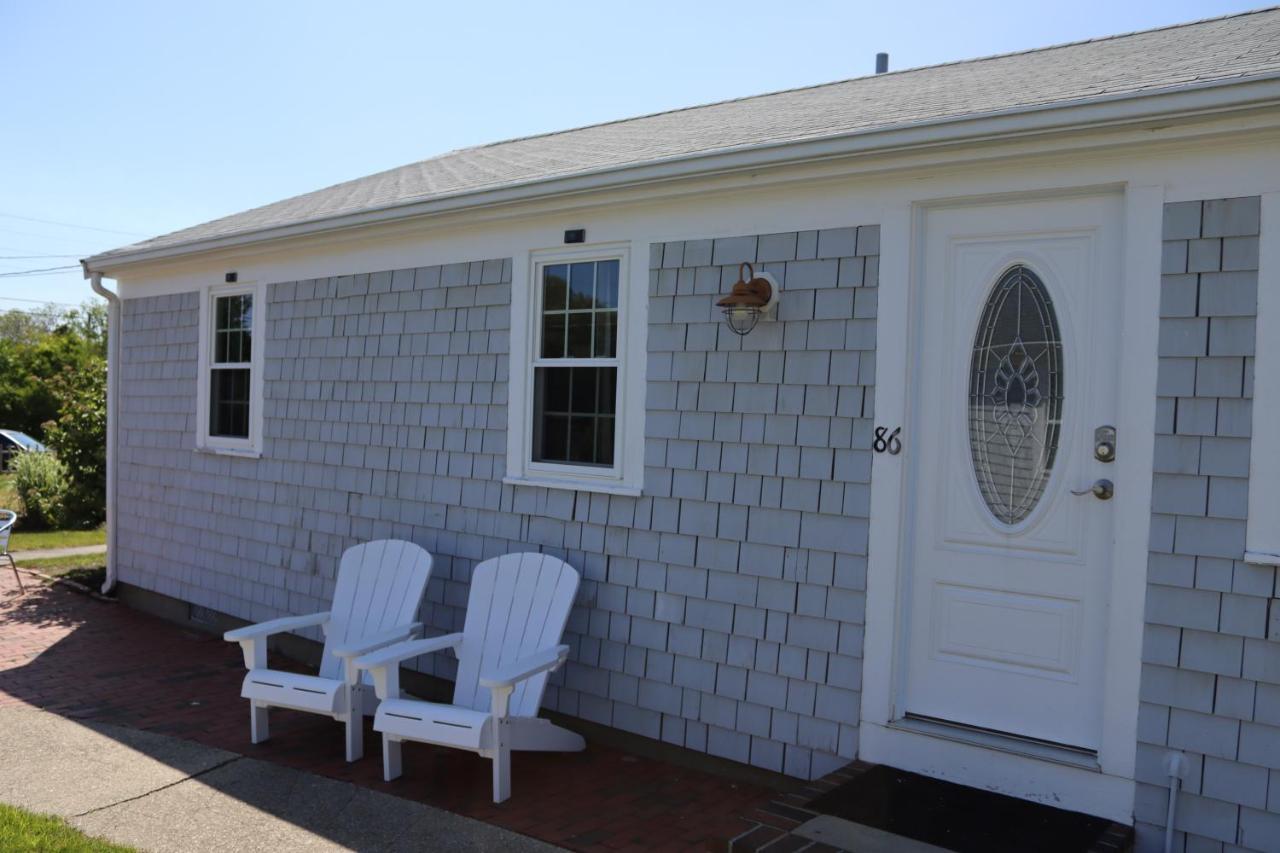 Seaside Serenity, Just A Block /0.1 Mile Away From The Beach Yarmouth Bagian luar foto