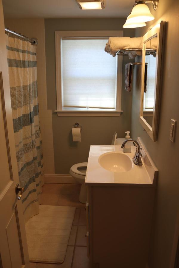 Seaside Serenity, Just A Block /0.1 Mile Away From The Beach Yarmouth Bagian luar foto